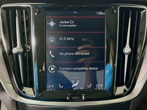 Used 2020 Volvo S60 T6 Momentum image 15