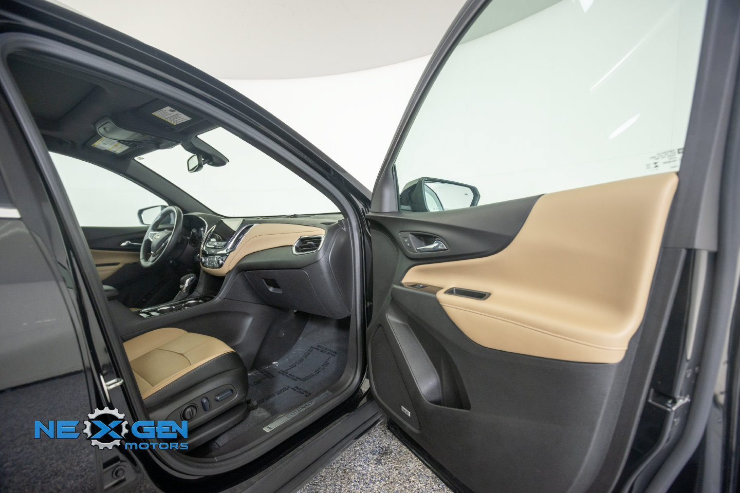 Used 2024 Chevrolet Equinox Premier AWD/4WD image 6