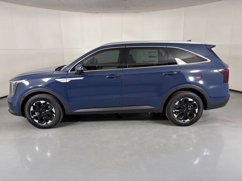 New 2026 Kia Sorento S w/ S Panoramic Sunroof Package FWD image 5