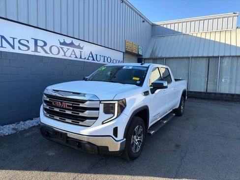 Used 2024 GMC Sierra 1500 SLE image 2