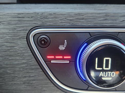 Used 2022 Audi A4 2.0T Premium Plus w/ Premium Plus Package image 23