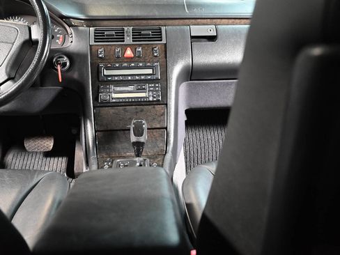 Used 1997 Mercedes-Benz E 420 image 23