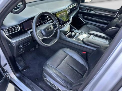 Used 2022 Jeep Wagoneer Series III w/ Flexible Seating Group RWD image 13