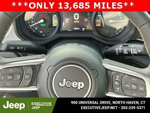 Used 2024 Jeep Wrangler Unlimited Sahara w/ Safety Group image 10