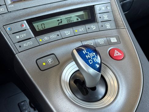 Used 2014 Toyota Prius Prime Advanced FWD image 22