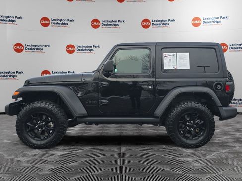 Used 2021 Jeep Wrangler Sport image 4