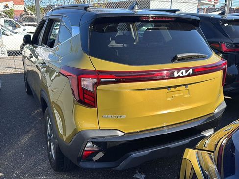 Used 2024 Kia Seltos S AWD/4WD image 4