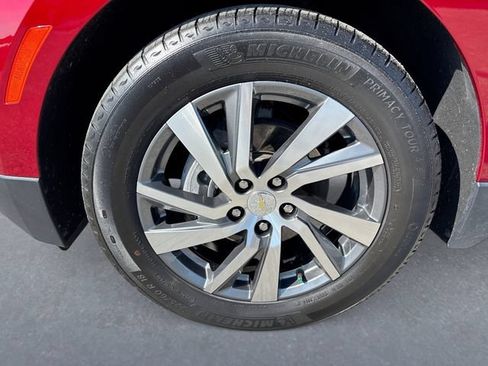 Used 2024 Chevrolet Equinox LT w/ LPO, Floor Liner Package FWD image 10