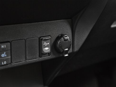 Used 2015 Toyota RAV4 Limited FWD image 43