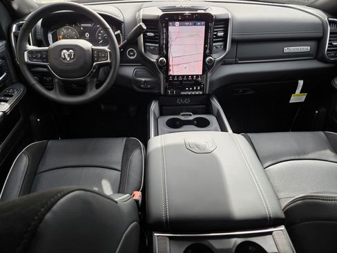 New 2026 RAM 2500 Laramie AWD/4WD image 8