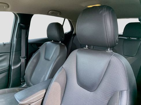 Used 2022 Buick Encore GX Preferred AWD/4WD image 8