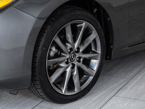 Used 2018 MAZDA MAZDA3 Touring FWD image 55