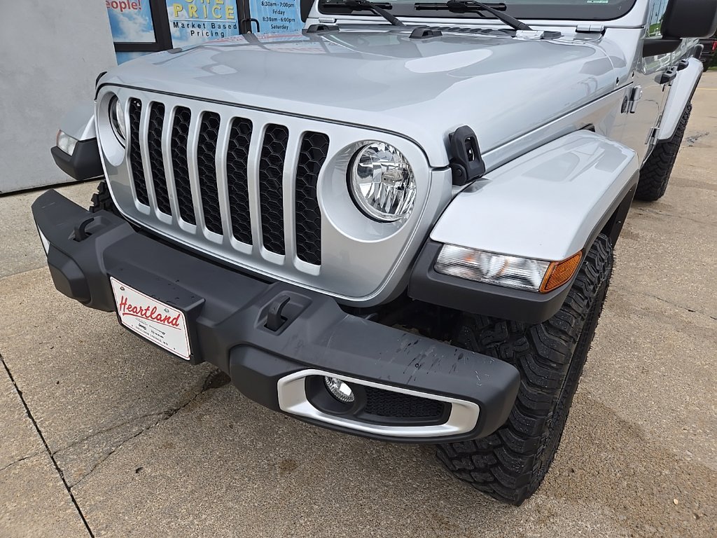 Used 2023 Jeep Gladiator Sport AWD/4WD image 18