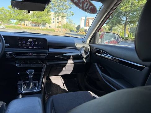 Certified 2024 Kia Seltos S AWD/4WD image 42
