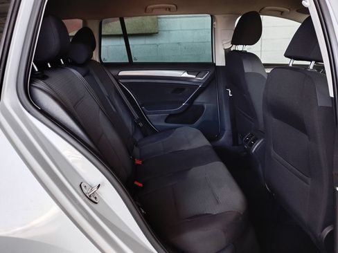 Used 2018 Volkswagen Golf S FWD image 16