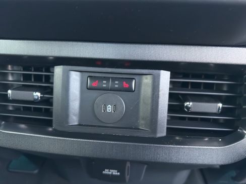 New 2026 Ford F250 Platinum w/ FX4 Off-Road Package image 40