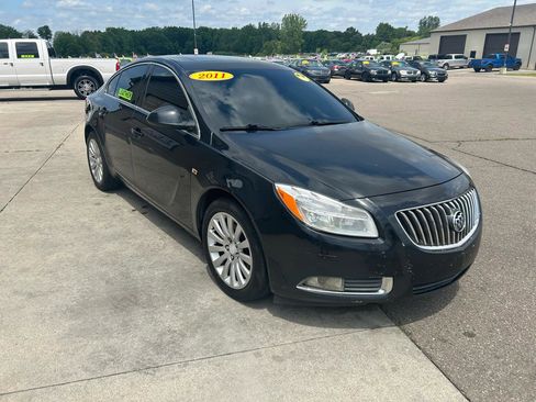 Used 2011 Buick Regal CXL Turbo w/ TO2 Preferred Equipment Group FWD image 3