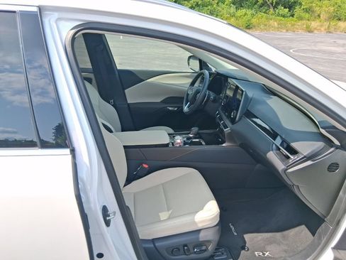 Used 2024 Lexus RX 350h w/ Cold Area Package AWD/4WD image 9
