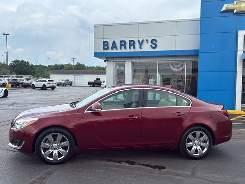 Used 2017 Buick Regal Premium w/ Driver Confidence Package #1 FWD image 3