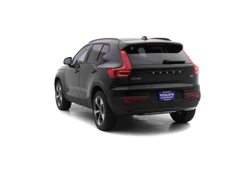Certified 2026 Volvo XC40 B5 Plus w/ Protection Package Premier image 5