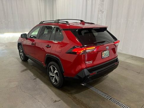 Used 2021 Toyota RAV4 SE w/ Weather & Moonroof Package AWD/4WD image 6