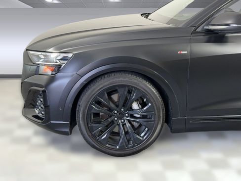 Used 2025 Audi Q8 Prestige w/ Prestige Package AWD/4WD image 11