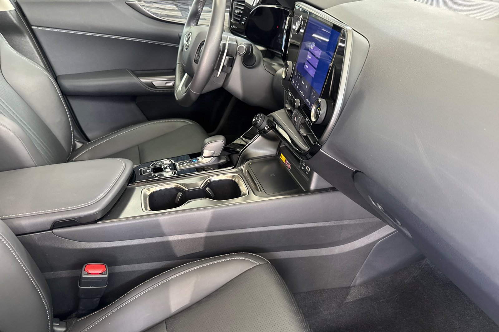 Used 2026 Lexus NX 350h AWD w/ Accessory Package (2T) image 20