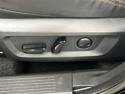 Certified 2025 Nissan Rogue SV image 12