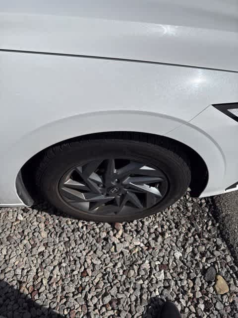 Used 2024 Hyundai Elantra SEL FWD image 4