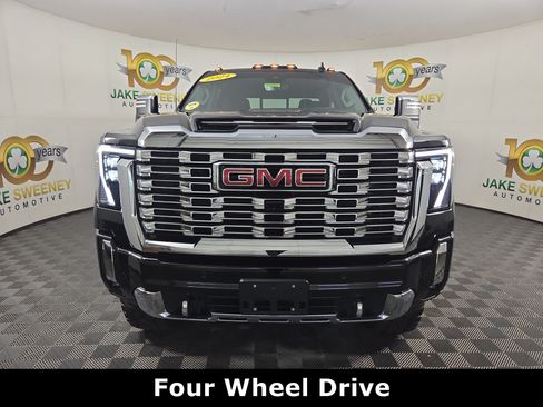 Used 2024 GMC Sierra 2500 Denali w/ Denali Reserve Package AWD/4WD image 2