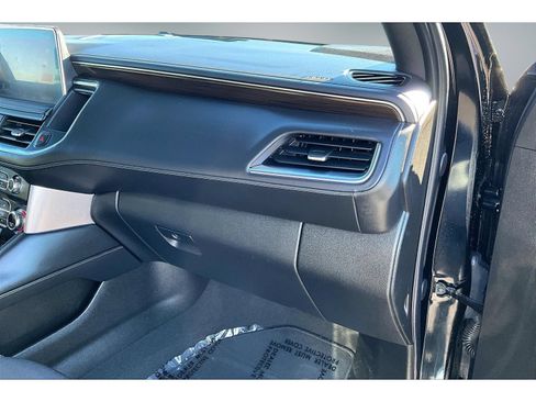 Used 2024 GMC Yukon XL SLE w/ Max Trailering Package AWD/4WD image 23