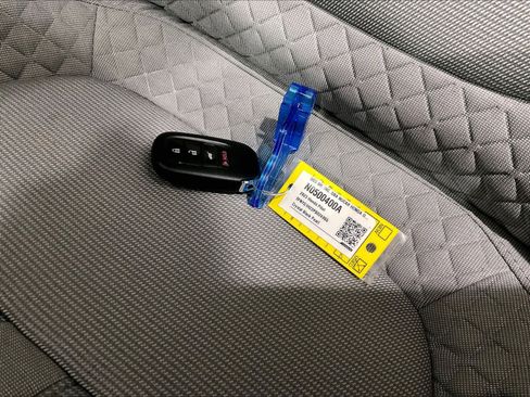 Used 2023 Honda Pilot LX image 30