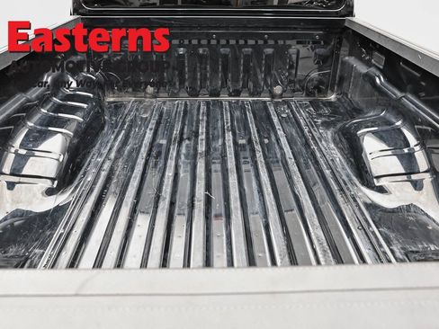 Used 2022 Nissan Frontier S RWD image 9