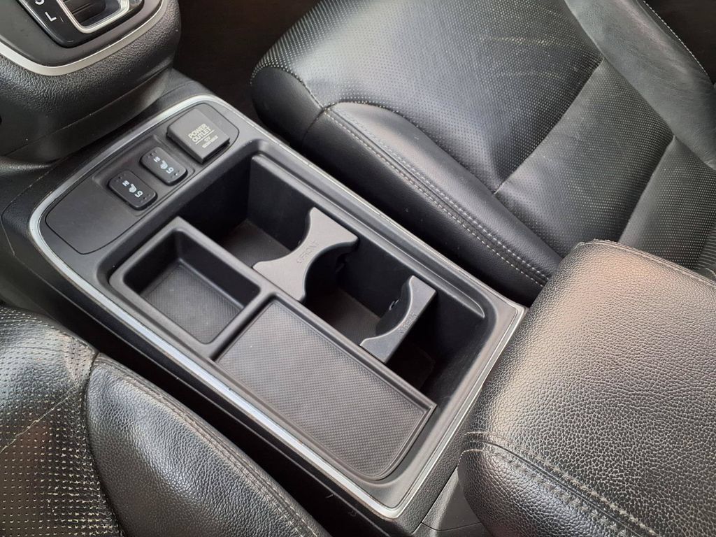 Used 2016 Honda CR-V Touring image 25