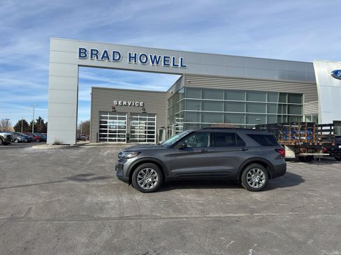 New 2026 Ford Explorer Active w/ Active Comfort Package AWD/4WD image 1