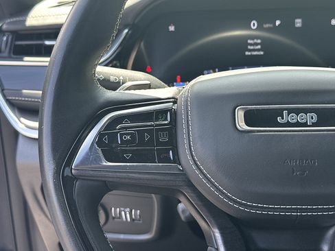 Used 2023 Jeep Grand Cherokee Overland w/ Adv Protech Group III AWD/4WD image 26