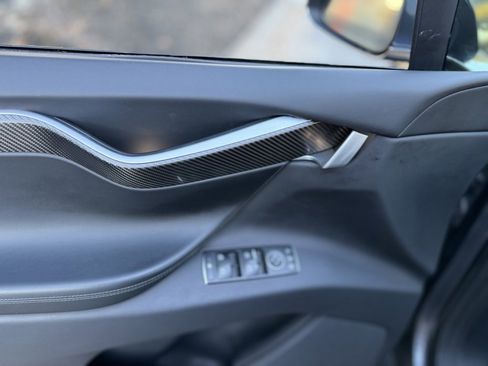 Used 2017 Tesla Model X P100D image 32