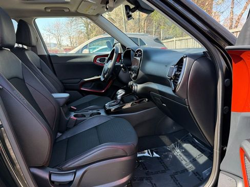 Certified 2025 Kia Soul GT-Line w/ GT-Line Technology Package image 30
