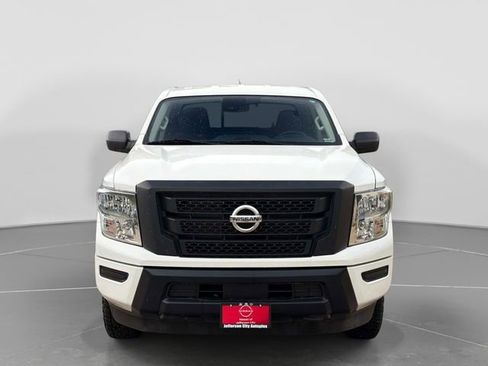 Used 2022 Nissan Titan S w/ HD Front GAWR Package AWD/4WD image 9