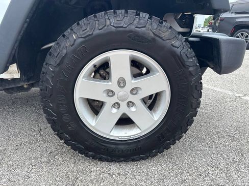 Used 2018 Jeep Wrangler Unlimited Sport S AWD/4WD image 37
