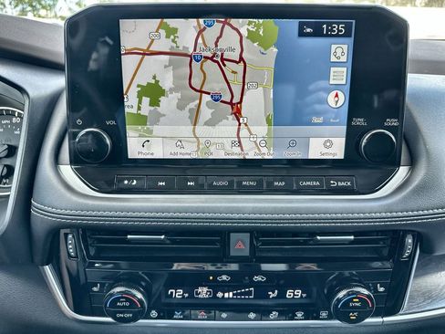 Used 2021 Nissan Rogue SL w/ Premium Package image 14