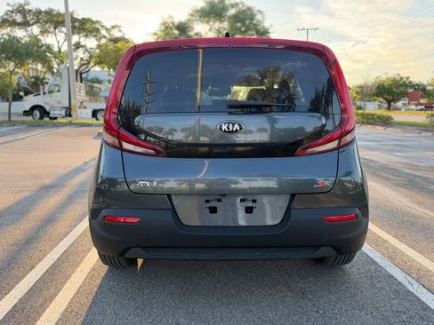 Used 2020 Kia Soul S FWD image 4