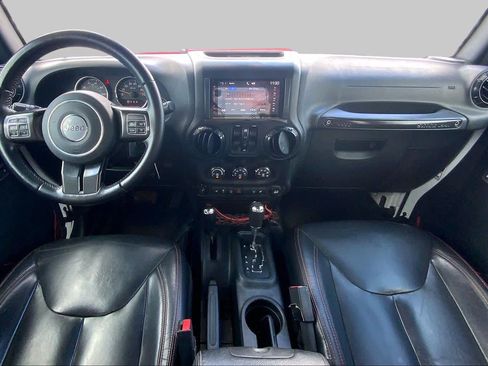 Used 2017 Jeep Wrangler Unlimited Rubicon AWD/4WD image 15