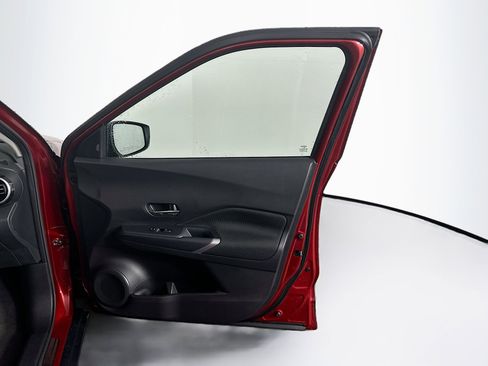 Used 2024 Nissan Kicks SV w/ Exterior Package image 30