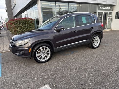Used 2016 Volkswagen Tiguan SE image 3