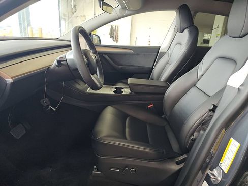Used 2023 Tesla Model Y Long Range AWD/4WD image 7
