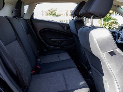 Used 2013 Ford Fiesta SE image 12