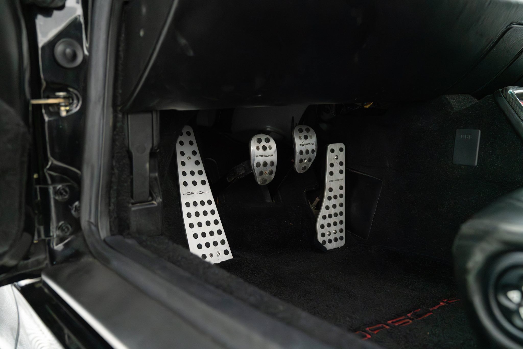 Used 1996 Porsche 911 Turbo RWD image 11