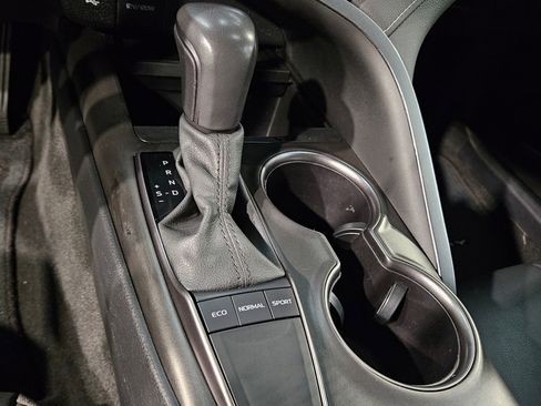 Used 2024 Toyota Camry SE image 31