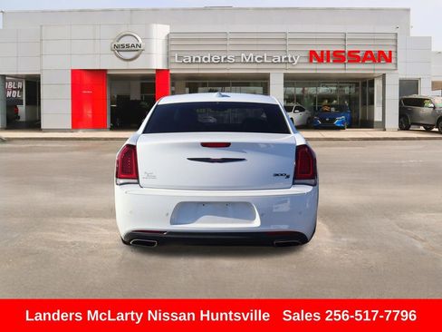 Used 2023 Chrysler 300 S image 5